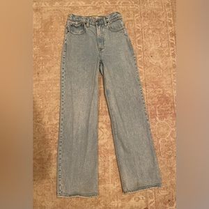 Abercrombie High Rise 90s Relaxed Jean-26/2r